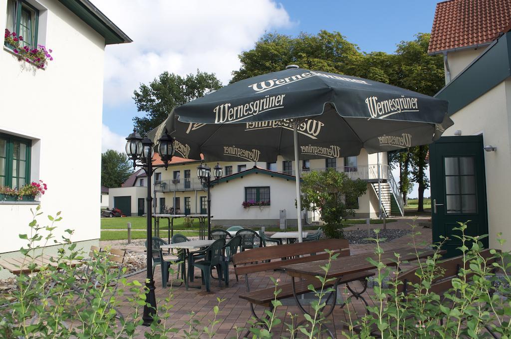 Gasthof & Pension Zum Himmel Rubenow Exterior photo