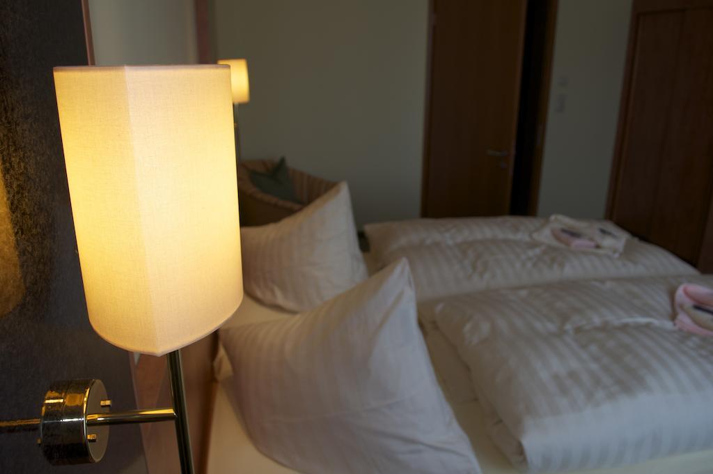 Gasthof & Pension Zum Himmel Rubenow Room photo