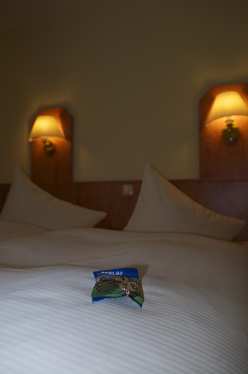 Gasthof & Pension Zum Himmel Rubenow Room photo